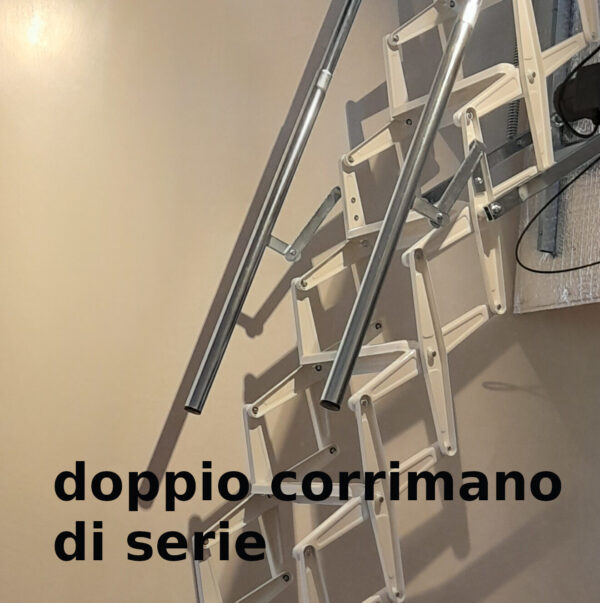 Scale retrattili motorizzate con corrimani